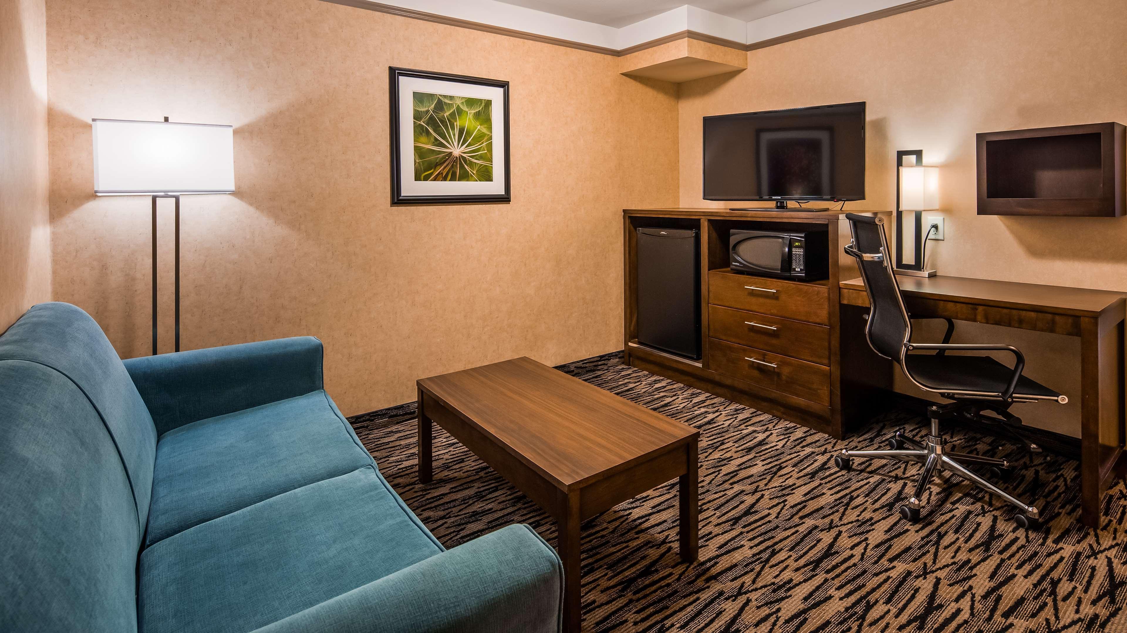 Western & 3* Pitt Meadows